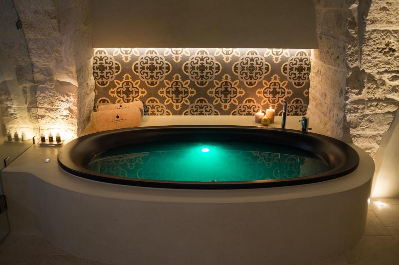 La Mandorla Luxury Trullo Panzió Alberobello Kültér fotó