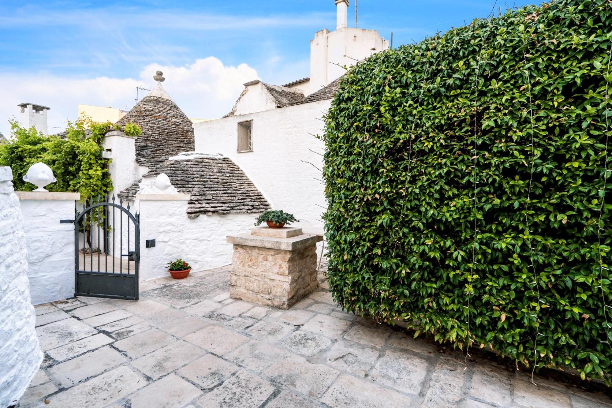 La Mandorla Luxury Trullo Panzió Alberobello Kültér fotó