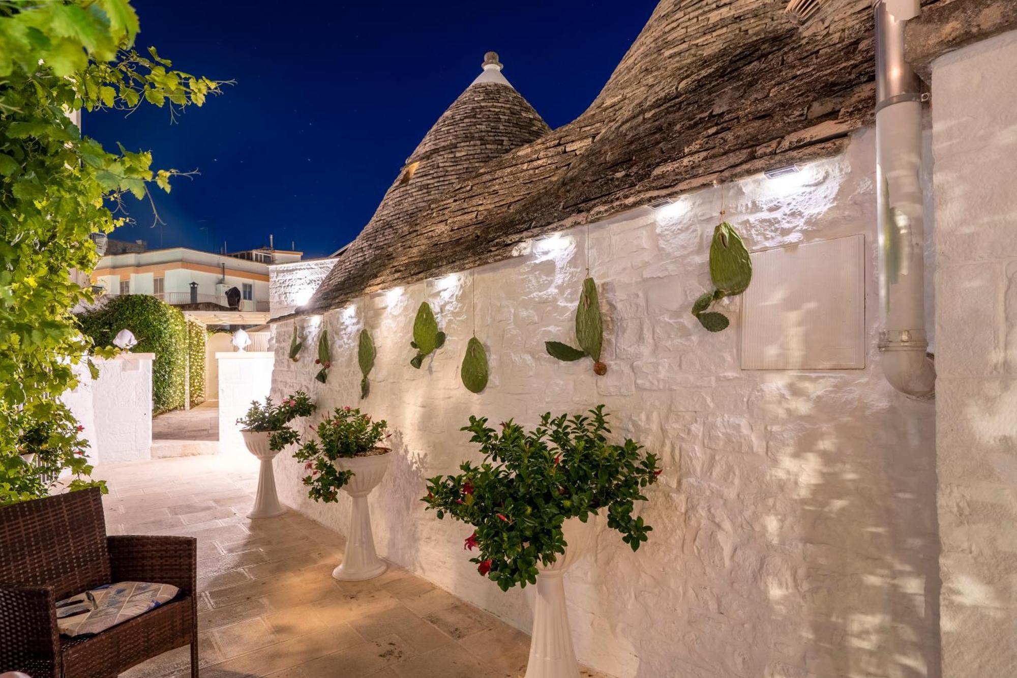 La Mandorla Luxury Trullo Panzió Alberobello Kültér fotó